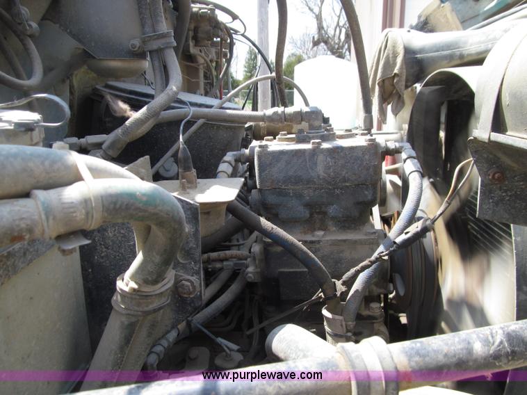 image for item D7330 1989 GMC Brigadier dump truck