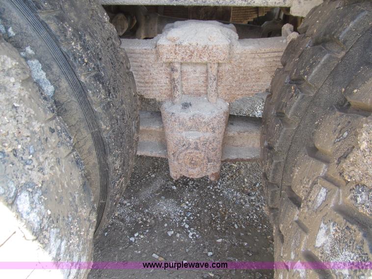 image for item D7331 1988 GMC Brigadier dump truck