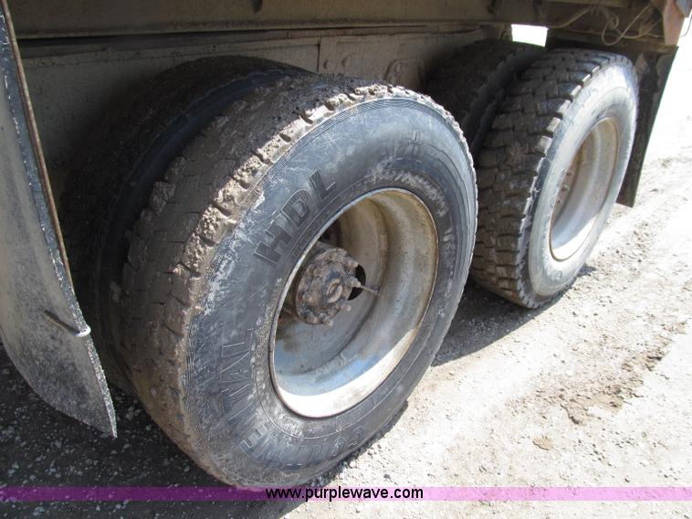 image for item D7331 1988 GMC Brigadier dump truck