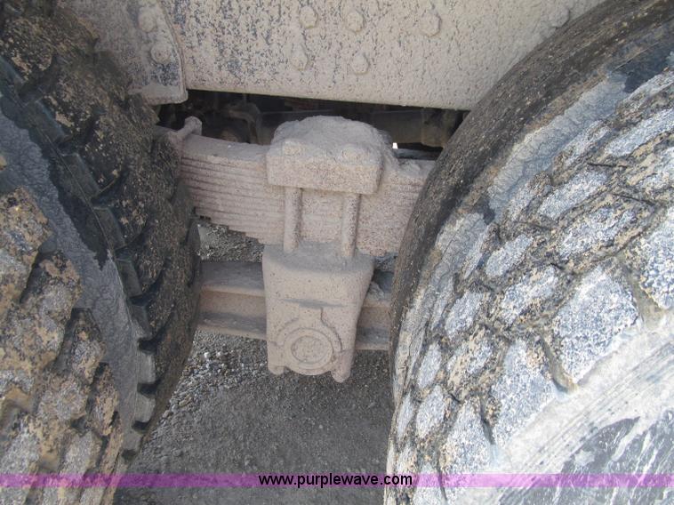 image for item D7331 1988 GMC Brigadier dump truck