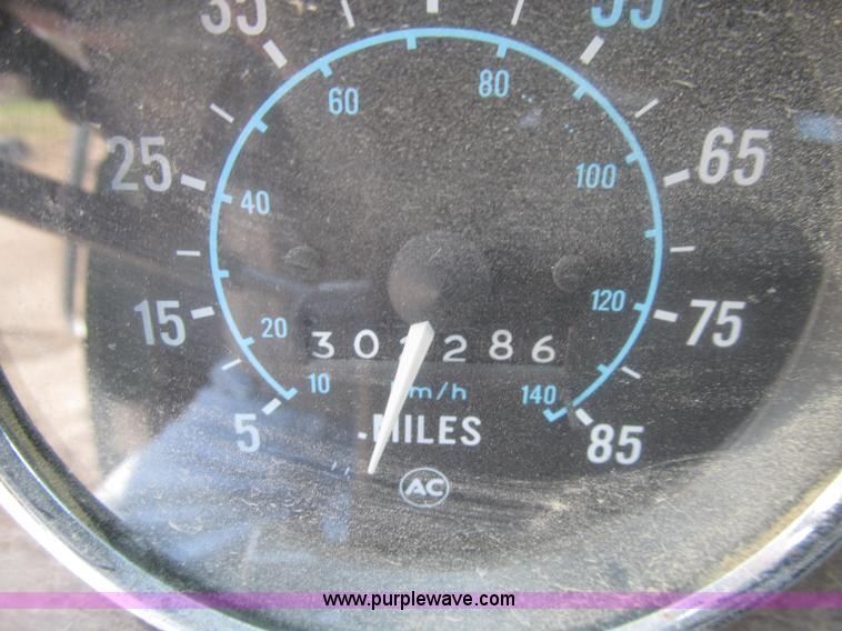 image for item D7331 1988 GMC Brigadier dump truck