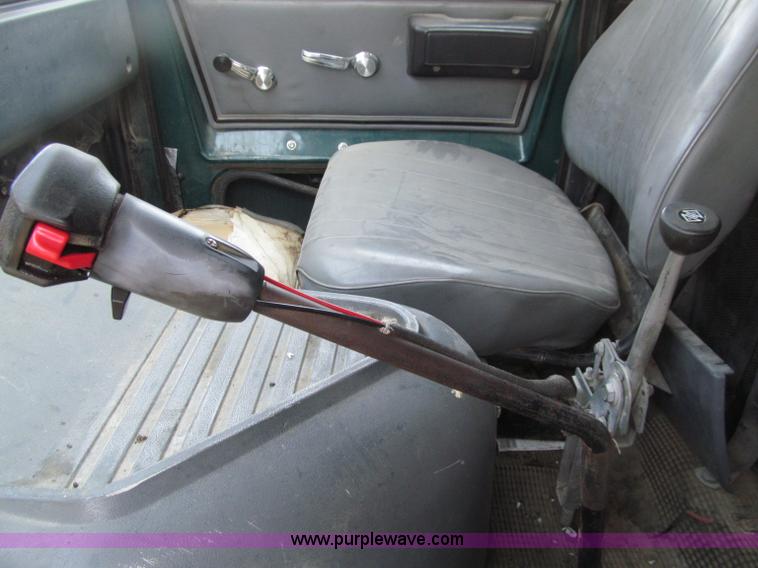 image for item D7331 1988 GMC Brigadier dump truck