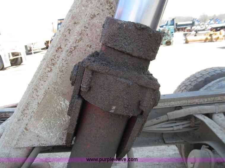 image for item D7331 1988 GMC Brigadier dump truck