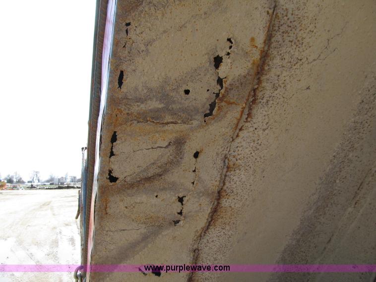 image for item D7331 1988 GMC Brigadier dump truck