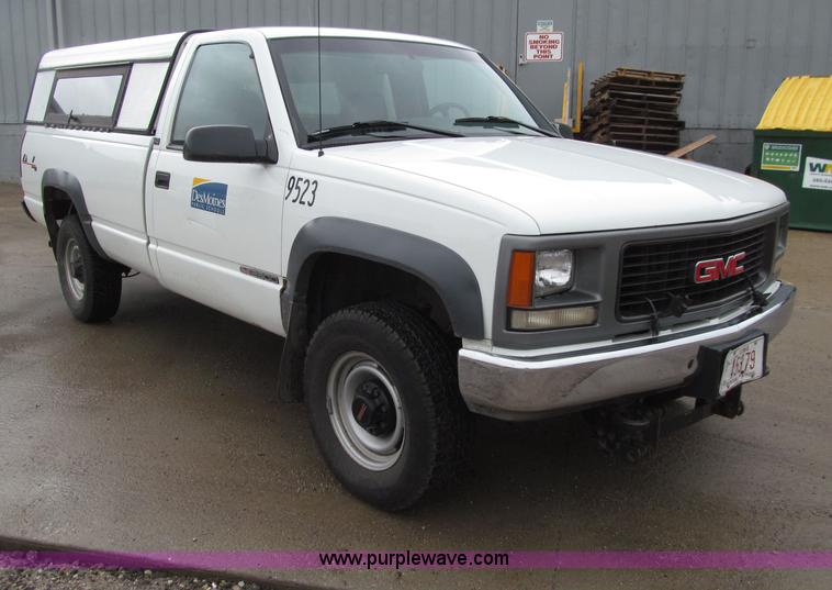 image for item D7356 1995 GMC 2500 SL pickup truck