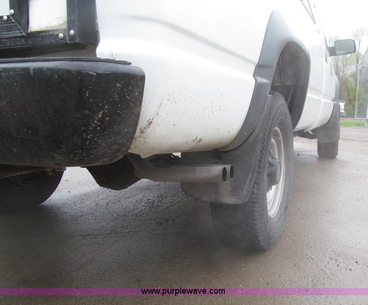 image for item D7356 1995 GMC 2500 SL pickup truck