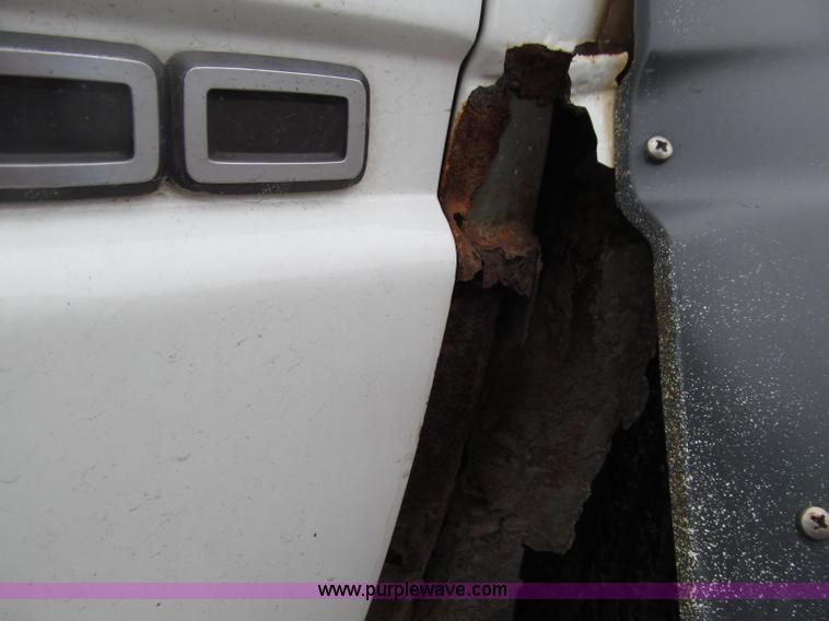 image for item D7356 1995 GMC 2500 SL pickup truck