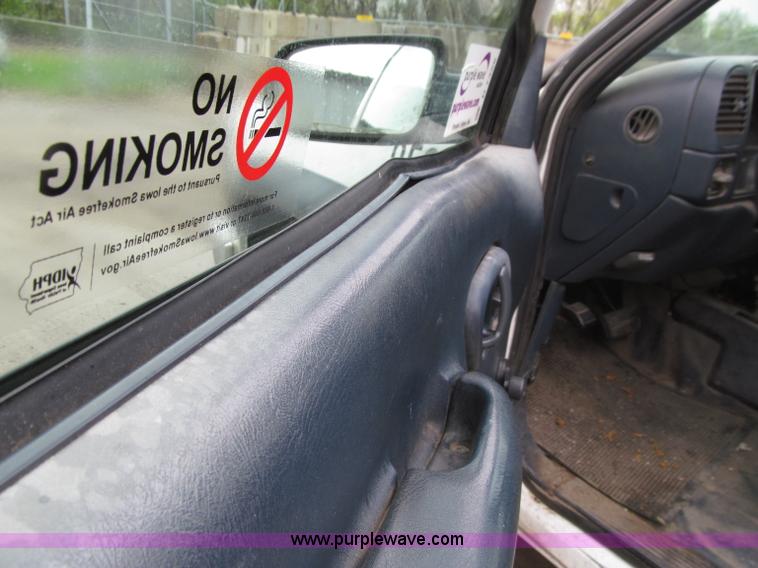 image for item D7356 1995 GMC 2500 SL pickup truck