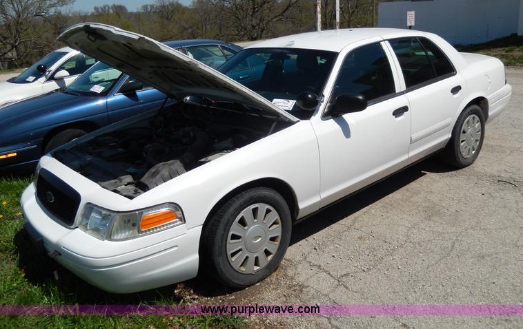 image for item D8058 2008 Ford Crown Victoria Police Interceptor