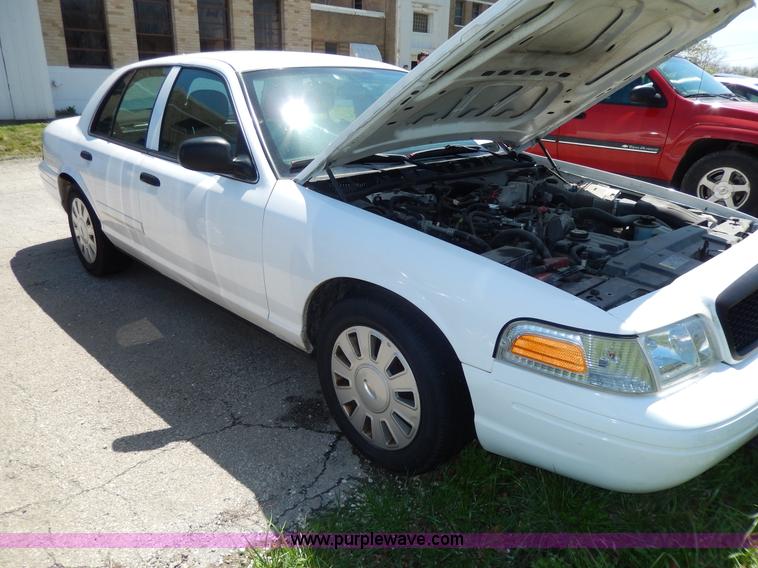 image for item D8058 2008 Ford Crown Victoria Police Interceptor