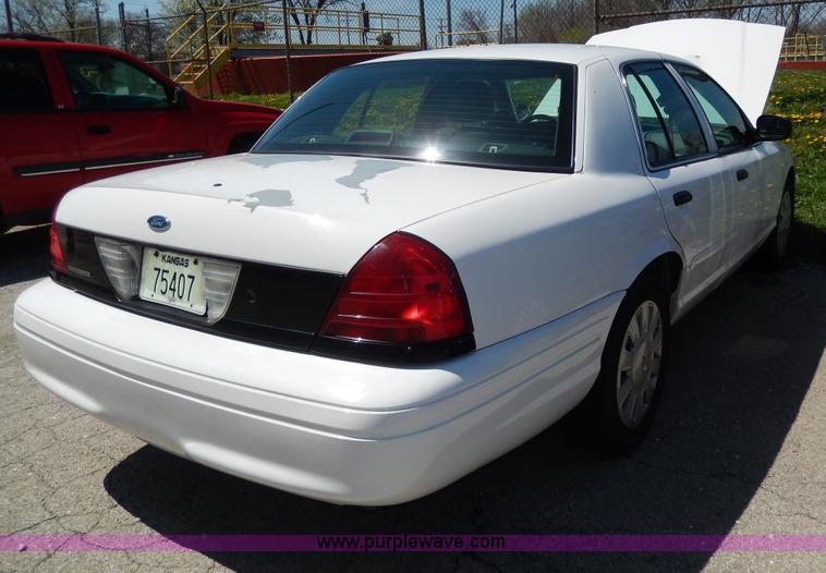 image for item D8058 2008 Ford Crown Victoria Police Interceptor