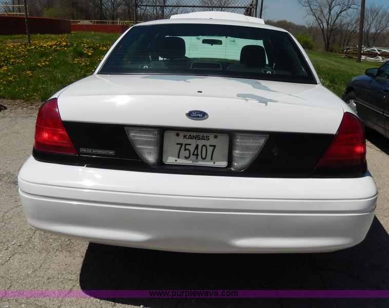 image for item D8058 2008 Ford Crown Victoria Police Interceptor