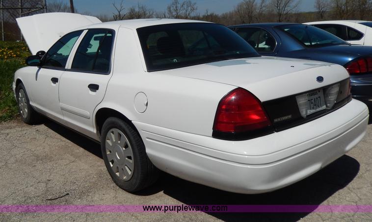 image for item D8058 2008 Ford Crown Victoria Police Interceptor
