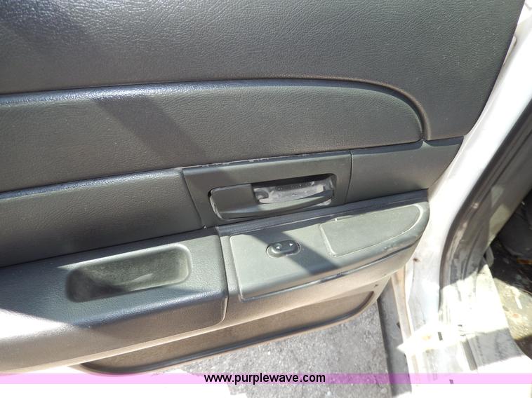 image for item D8058 2008 Ford Crown Victoria Police Interceptor