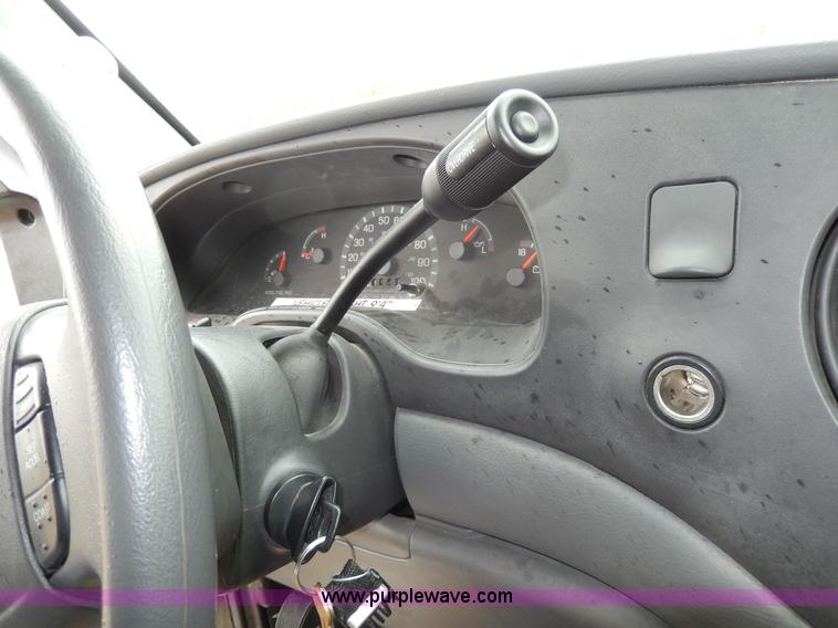 image for item D8062 2003 Ford 801 ambulance