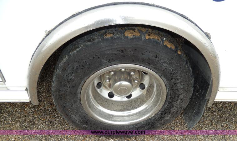 image for item D8062 2003 Ford 801 ambulance