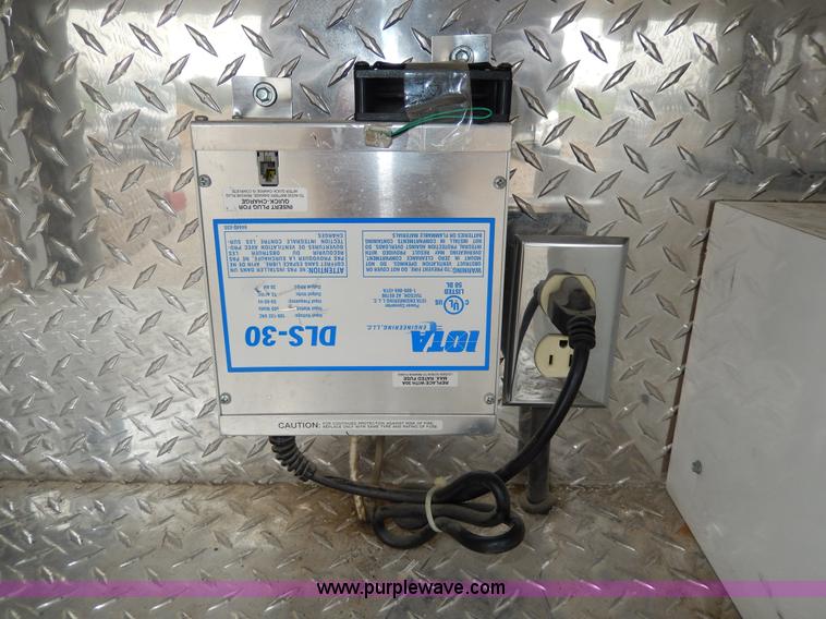 image for item D8062 2003 Ford 801 ambulance