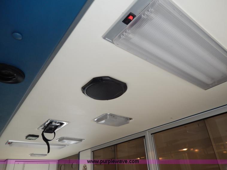 image for item D8062 2003 Ford 801 ambulance