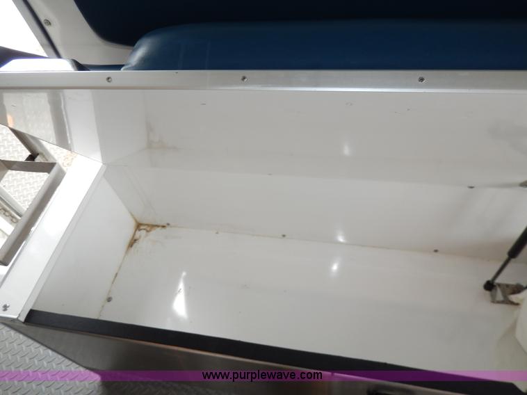 image for item D8062 2003 Ford 801 ambulance