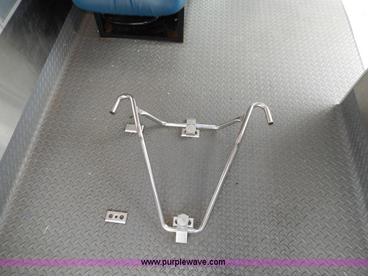 image for item D8062 2003 Ford 801 ambulance