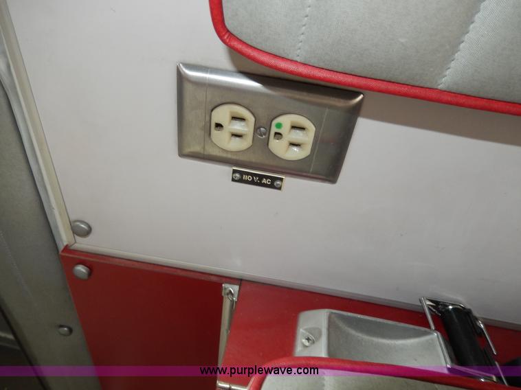 image for item D8065 1989 Ford E350 Econoline XLT ambulance