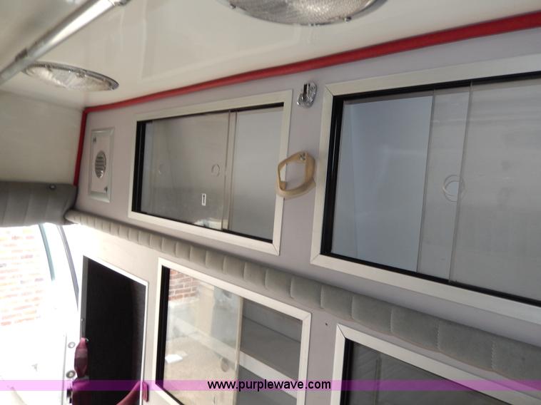 image for item D8065 1989 Ford E350 Econoline XLT ambulance