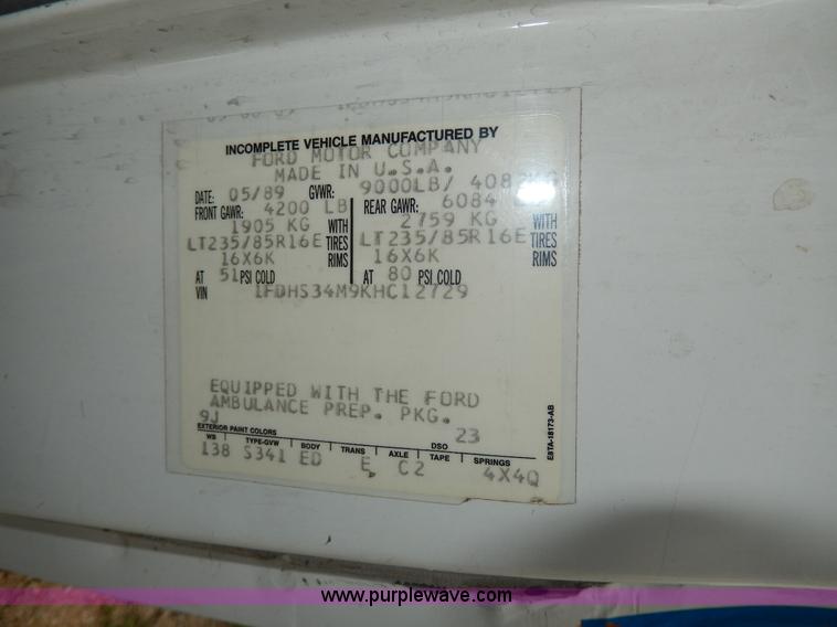 image for item D8065 1989 Ford E350 Econoline XLT ambulance