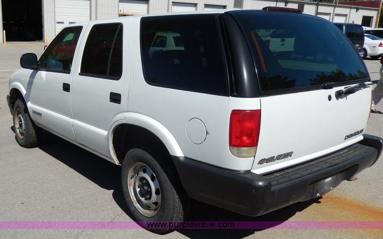 image for item D8077 1997 Chevrolet Blazer SUV