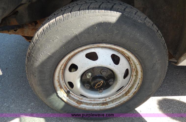 image for item D8077 1997 Chevrolet Blazer SUV