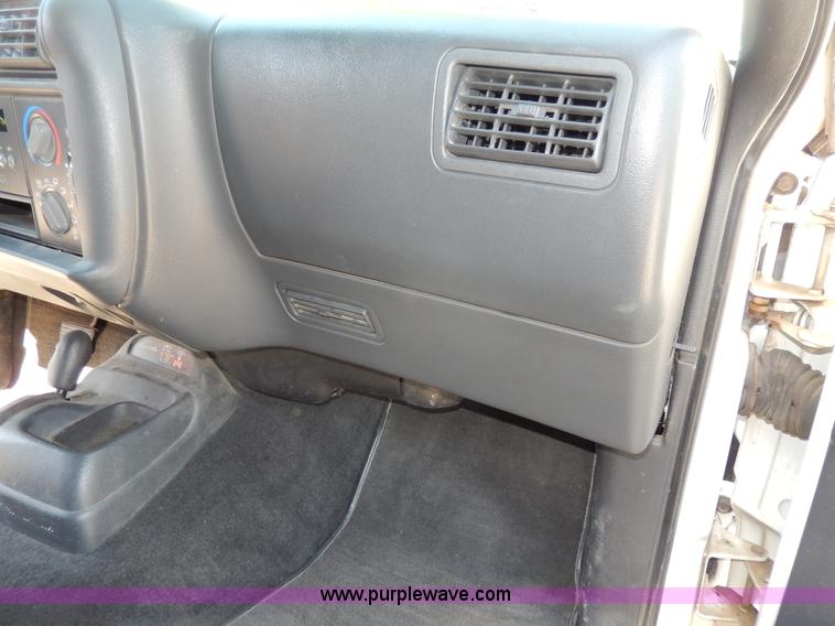 image for item D8077 1997 Chevrolet Blazer SUV