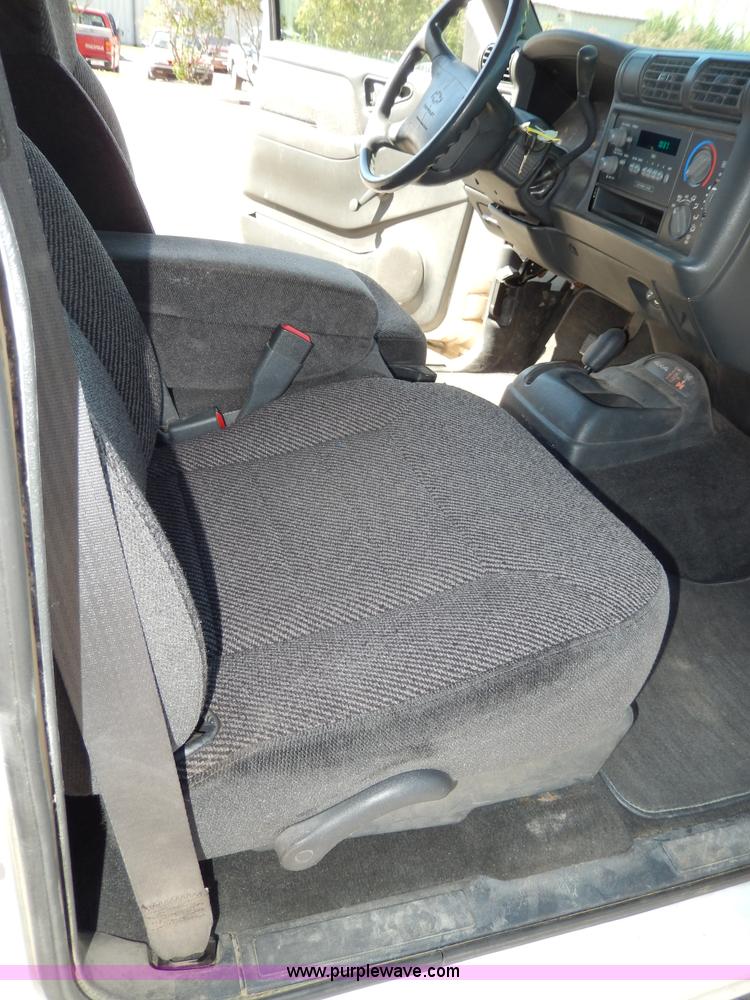 image for item D8077 1997 Chevrolet Blazer SUV