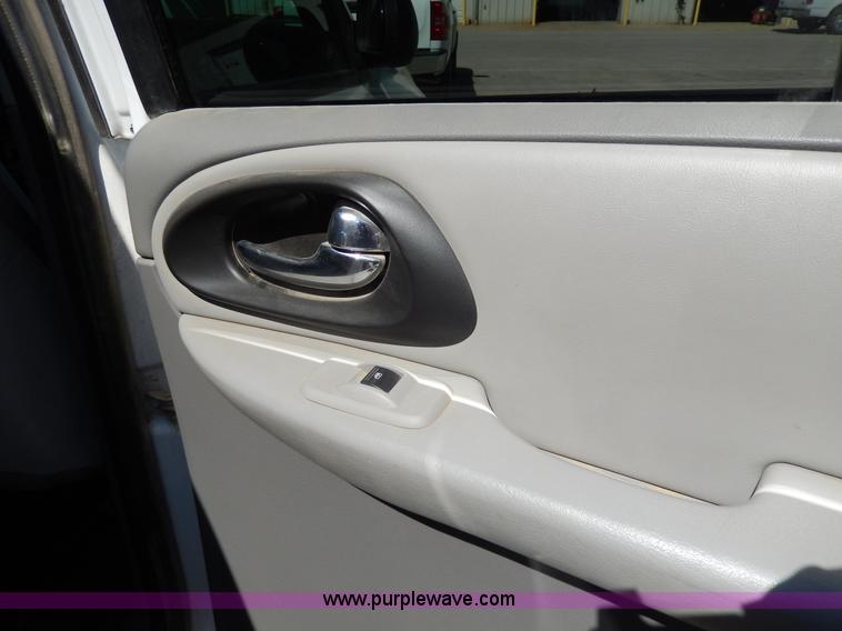 image for item D8079 2007 Chevrolet Trailblazer LS SUV