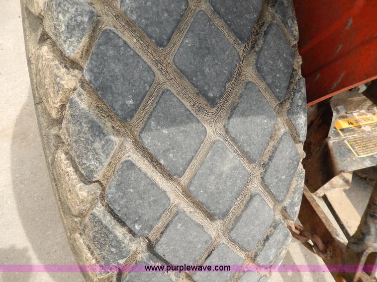 image for item D8082 1979 Allis Chalmers 5020 tractor