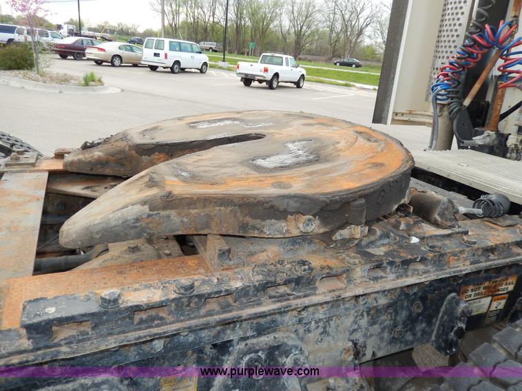 image for item D8115 1996 Kenworth T823 semi truck