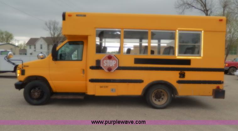 image for item D8118 1998 Ford Collins school bus