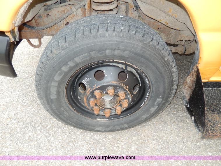 image for item D8118 1998 Ford Collins school bus