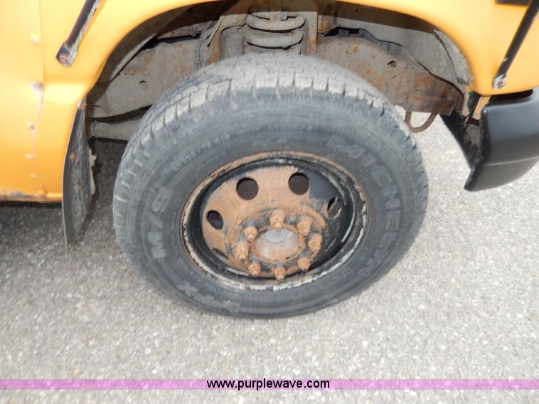 image for item D8118 1998 Ford Collins school bus