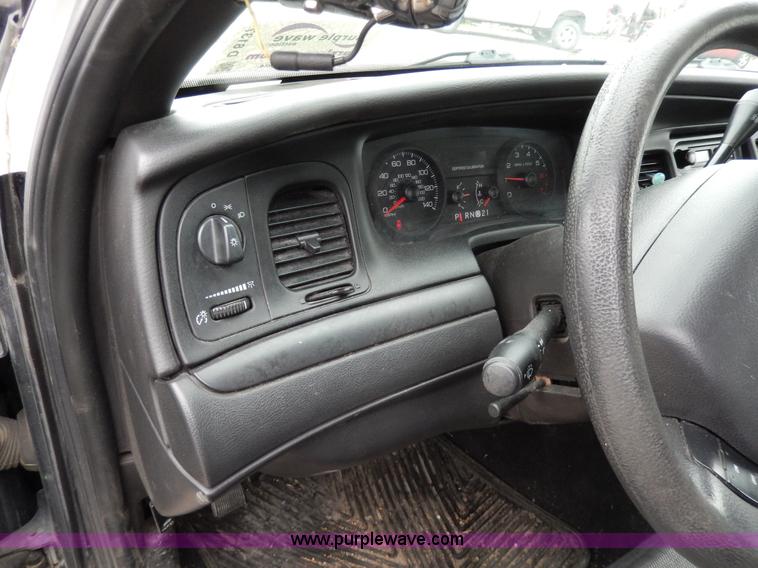 image for item D8137 2006 Ford Crown Victoria Police Interceptor