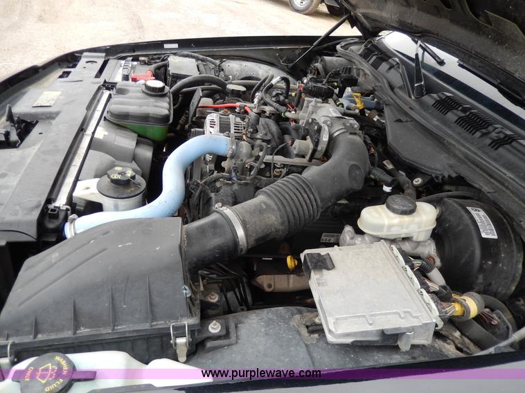 image for item D8137 2006 Ford Crown Victoria Police Interceptor