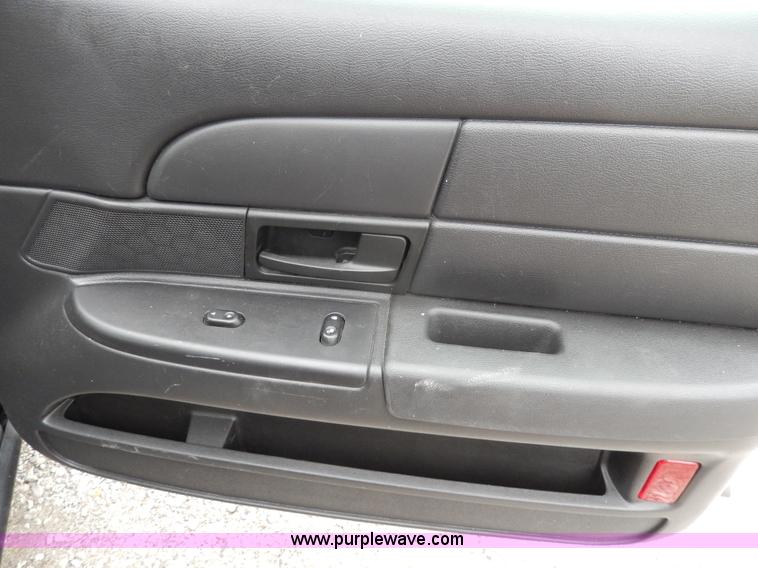 image for item D8137 2006 Ford Crown Victoria Police Interceptor