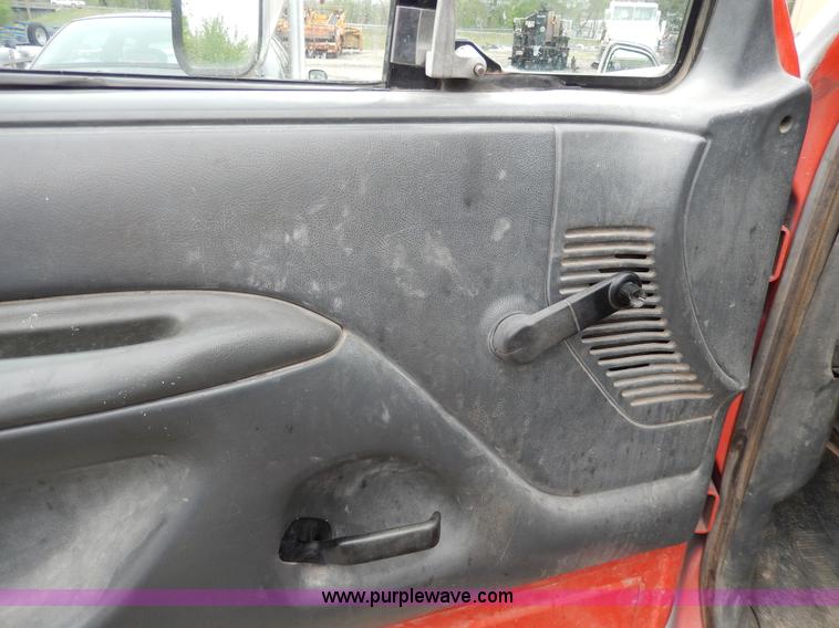 image for item D8138 1993 Ford F350 XL Crew Cab truck cab and chassis