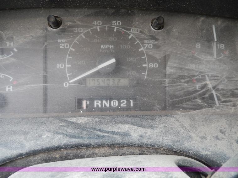 image for item D8138 1993 Ford F350 XL Crew Cab truck cab and chassis