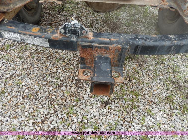 image for item D8138 1993 Ford F350 XL Crew Cab truck cab and chassis