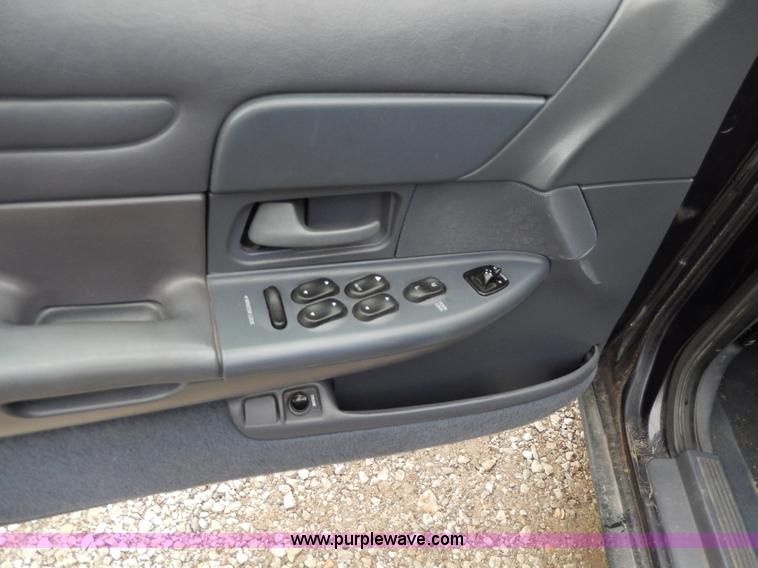 image for item D8139 2000 Ford Crown Victoria Police Interceptor