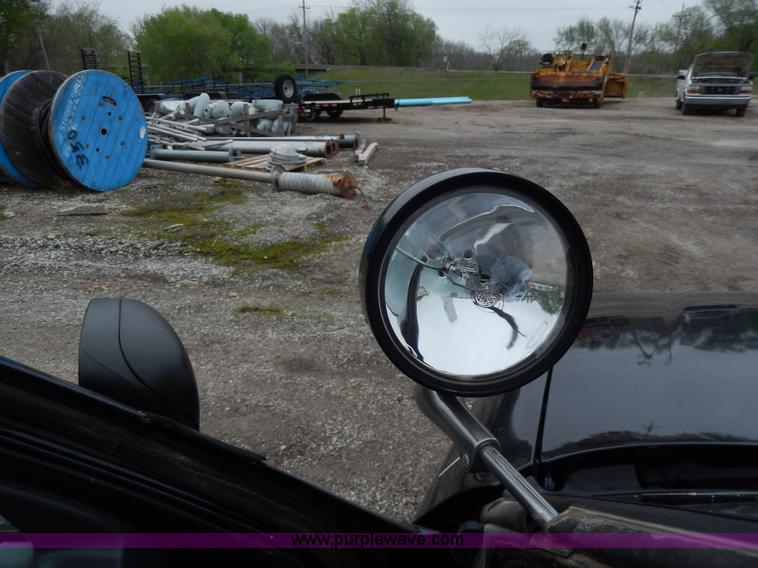 image for item D8139 2000 Ford Crown Victoria Police Interceptor