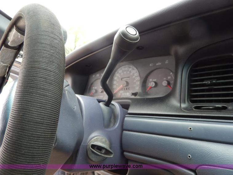 image for item D8139 2000 Ford Crown Victoria Police Interceptor