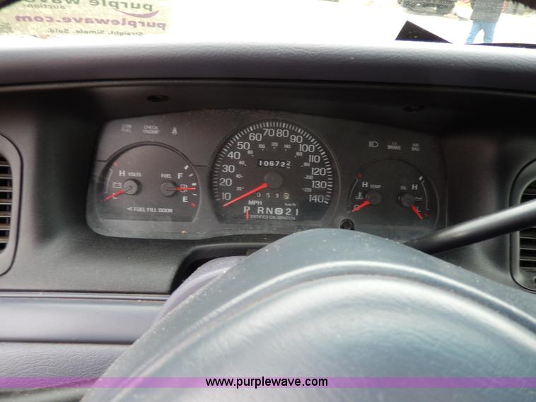 image for item D8139 2000 Ford Crown Victoria Police Interceptor