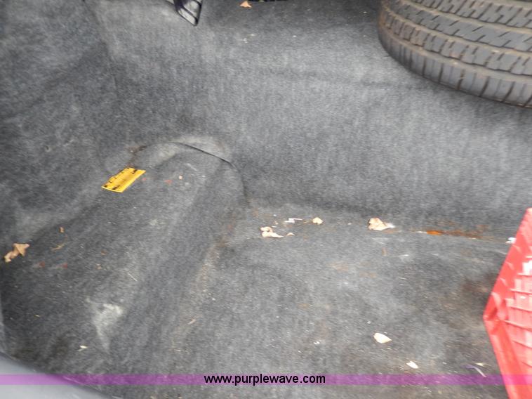 image for item D8139 2000 Ford Crown Victoria Police Interceptor