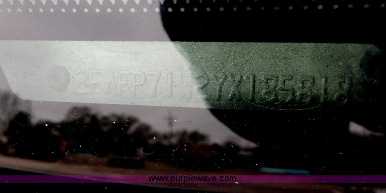 image for item D8139 2000 Ford Crown Victoria Police Interceptor