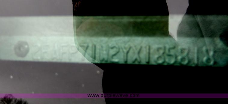 image for item D8139 2000 Ford Crown Victoria Police Interceptor